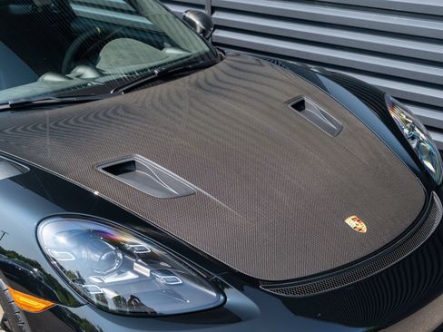 Certified 2024 Porsche 718 Cayman GT4 RS RWD image 18