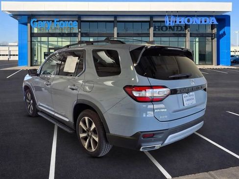 Used 2024 Honda Pilot Elite image 3