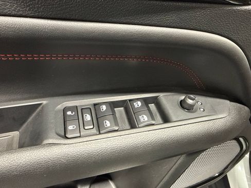 Used 2026 Jeep Compass Trailhawk AWD/4WD image 25