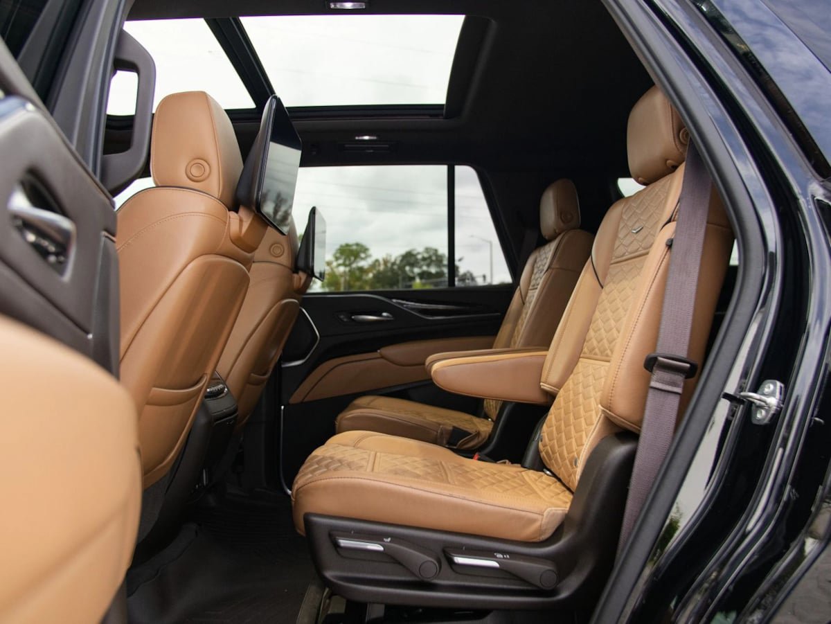 Used 2021 Cadillac Escalade Sport w/ LPO, ONYX Package RWD image 26
