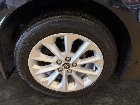 Used 2022 Toyota Corolla LE w/ LE Convenience Package image 35