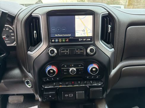 Used 2022 GMC Sierra 2500 Denali w/ Denali Ultimate Package image 34