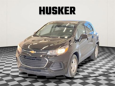 Certified 2021 Chevrolet Trax LS w/ Tint and Cruise Package image 4