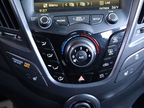 Used 2016 Hyundai Veloster Turbo image 34