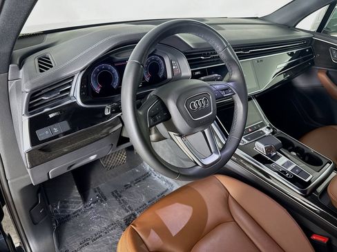 Used 2023 Audi Q7 3.0T Premium w/ Convenience Package AWD/4WD image 9