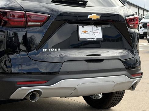 New 2026 Chevrolet Blazer LT image 6