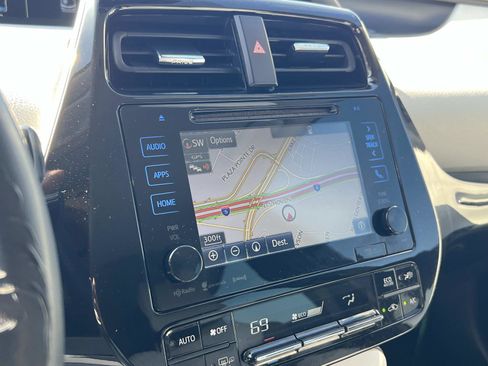 Used 2017 Toyota Prius Prime Plus w/ Carpet Mat Package image 25