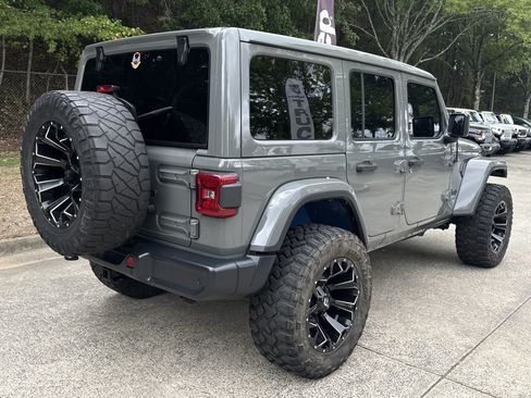 Used 2021 Jeep Wrangler Unlimited Sahara AWD/4WD image 7