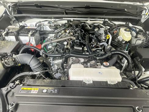 Used 2025 Toyota 4Runner Limited AWD/4WD image 9