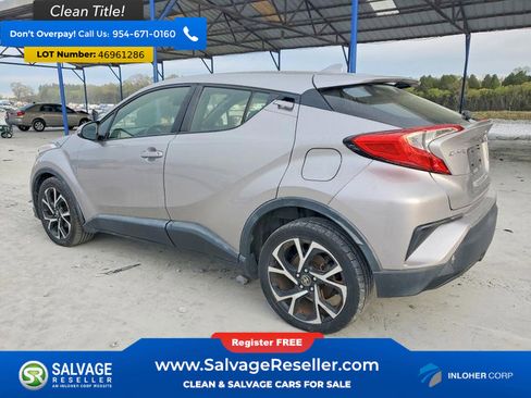 Used 2018 Toyota C-HR XLE image 3