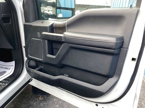 Used 2020 Ford F550 4x4 Regular Cab Super Duty image 38