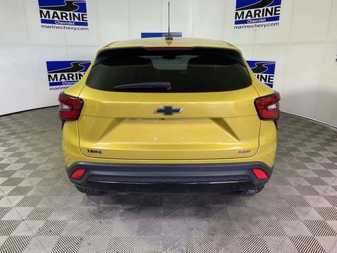 Used 2024 Chevrolet Trax RS w/ Driver Confidence Package FWD image 17