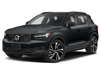 Used 2022 Volvo XC40 T5 R-Design w/ Climate Package