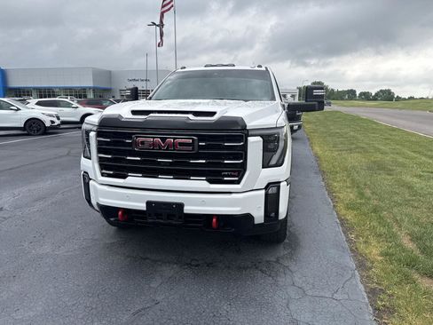 Used 2024 GMC Sierra 2500 AT4 w/ AT4 Premium Plus Package AWD/4WD image 7