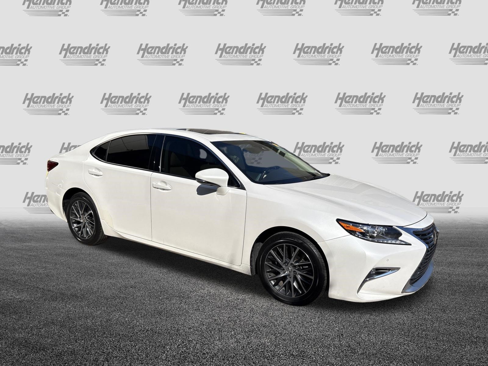 Used 2017 Lexus ES 350 FWD image 2