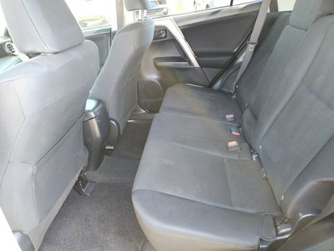 Used 2018 Toyota RAV4 LE w/ Carpet Mat Package image 23