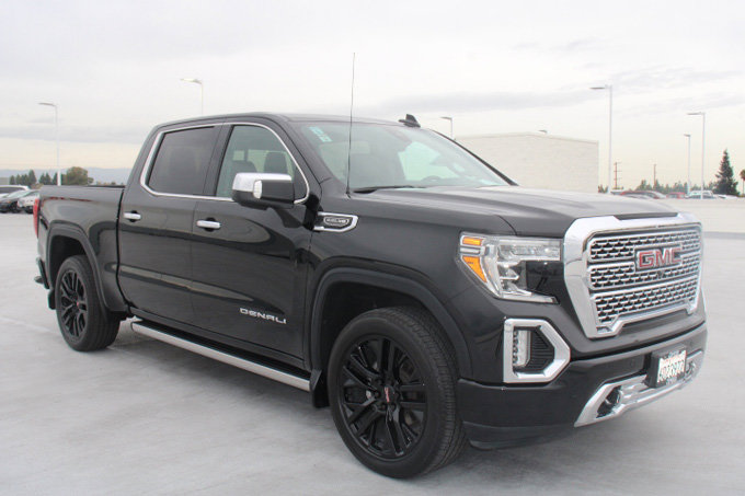 Used 2020 GMC Sierra 1500 Denali w/ Technology Package AWD/4WD image 2