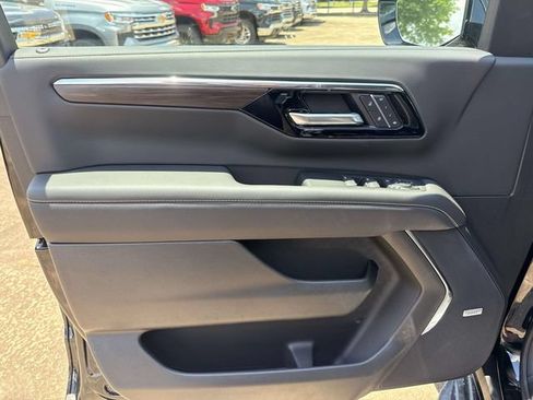 New 2026 Chevrolet Tahoe Premier w/ Sun And Tow Package AWD/4WD image 22