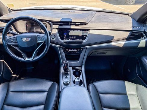 Certified 2024 Cadillac XT6 Luxury w/ LPO, Floor Liner Package FWD image 11