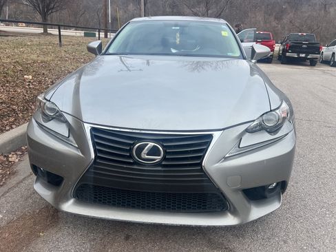 Used 2016 Lexus IS 200t image 2