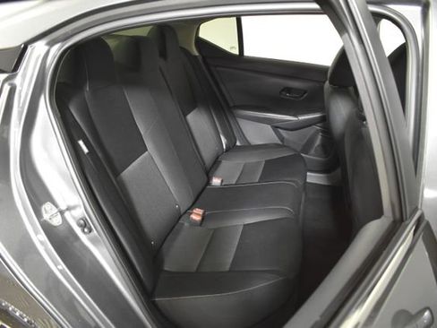 Used 2025 Nissan Sentra SV FWD image 33