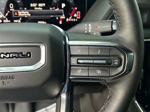 Certified 2025 GMC Yukon Denali w/ Sun & Power Step Package image 20