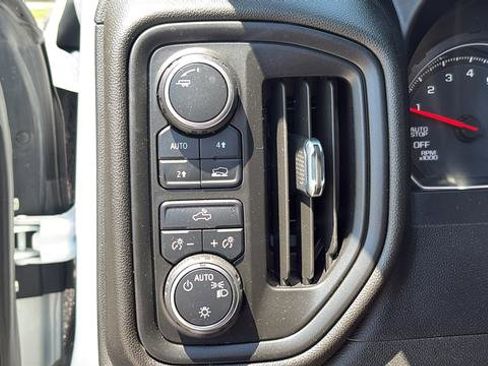 Used 2022 Chevrolet Silverado 1500 Custom w/ Safety Confidence Package AWD/4WD image 14