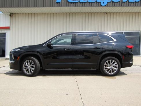 Used 2026 Buick Enclave Preferred AWD/4WD image 11