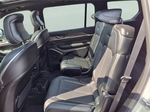 New 2025 Jeep Grand Cherokee L Overland w/ Advanced Protech Group III AWD/4WD image 12