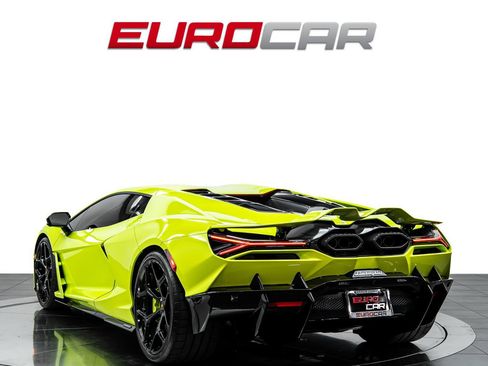 Used 2025 Lamborghini Revuelto AWD/4WD image 3
