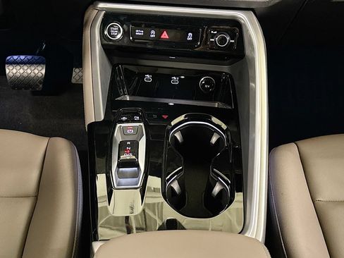 Certified 2025 Audi Q5 Premium w/ Premium Plus AWD/4WD image 13