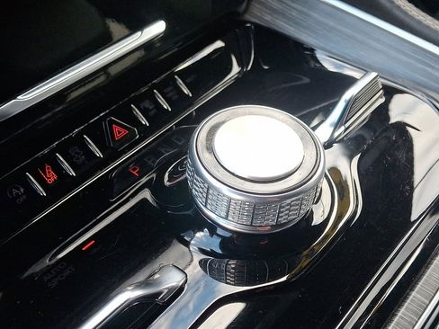 Used 2024 Jeep Wagoneer Series III image 29