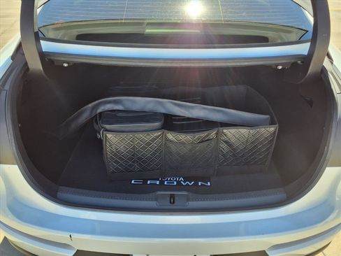 Used 2023 Toyota Crown XLE image 11