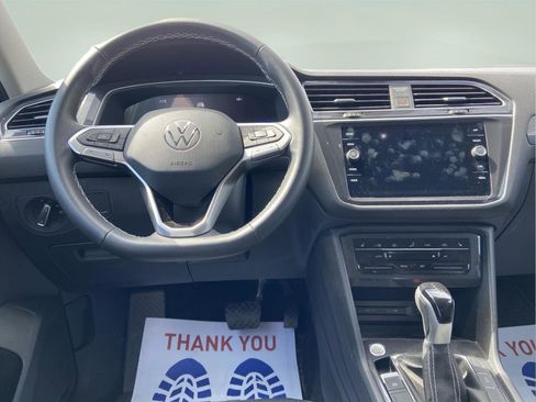 Used 2023 Volkswagen Tiguan SE AWD/4WD image 19