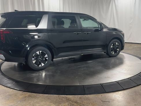 New 2026 Kia Carnival LXS image 9
