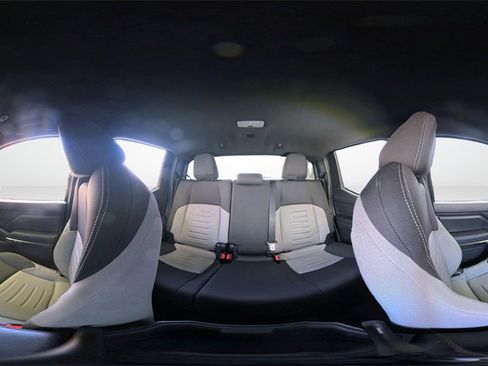 Used 2025 Toyota Tacoma TRD Off-Road image 31