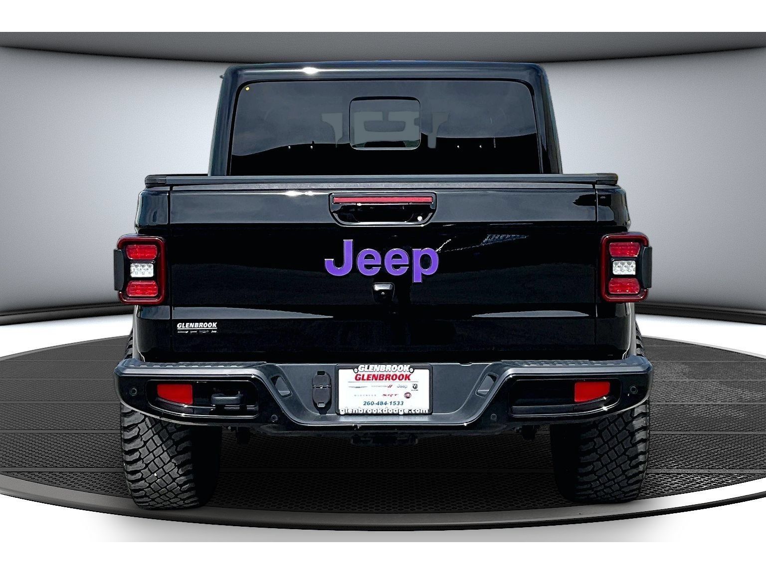 Used 2021 Jeep Gladiator Overland AWD/4WD image 6