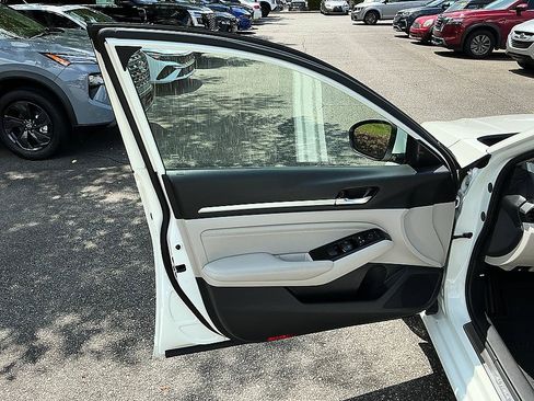 Certified 2021 Nissan Altima 2.5 SL AWD/4WD image 11