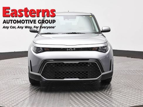 Used 2023 Kia Soul LX w/ Option Group 015 FWD image 2