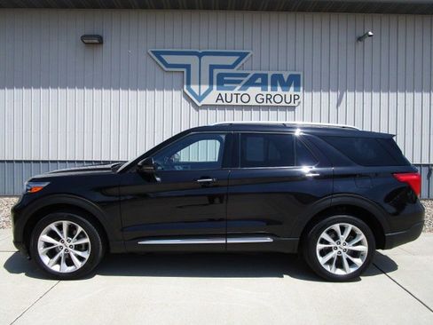 Used 2022 Ford Explorer Platinum w/ Equipment Group 601A AWD/4WD image 4