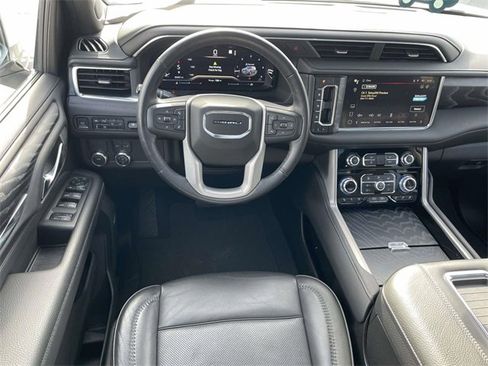 Certified 2022 GMC Yukon Denali image 14
