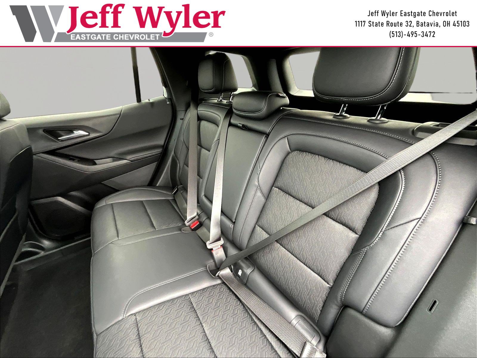 New 2027 Chevrolet Equinox LT w/ Convenience Package II FWD image 17
