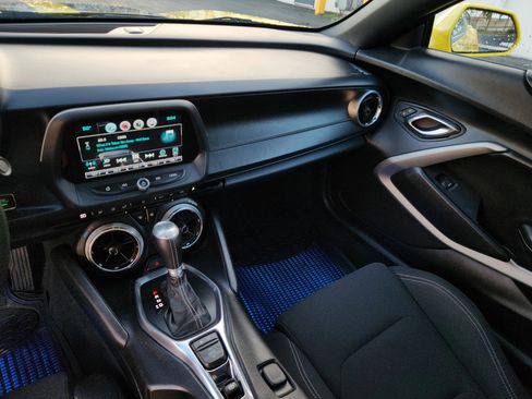 Used 2016 Chevrolet Camaro SS image 11