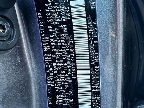 Certified 2018 Toyota Camry LE image 41