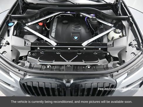 Used 2023 BMW X7 xDrive40i w/ Executive Package image 13