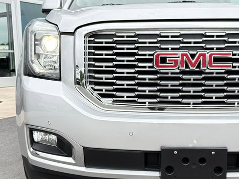 Used 2019 GMC Yukon Denali AWD/4WD image 6