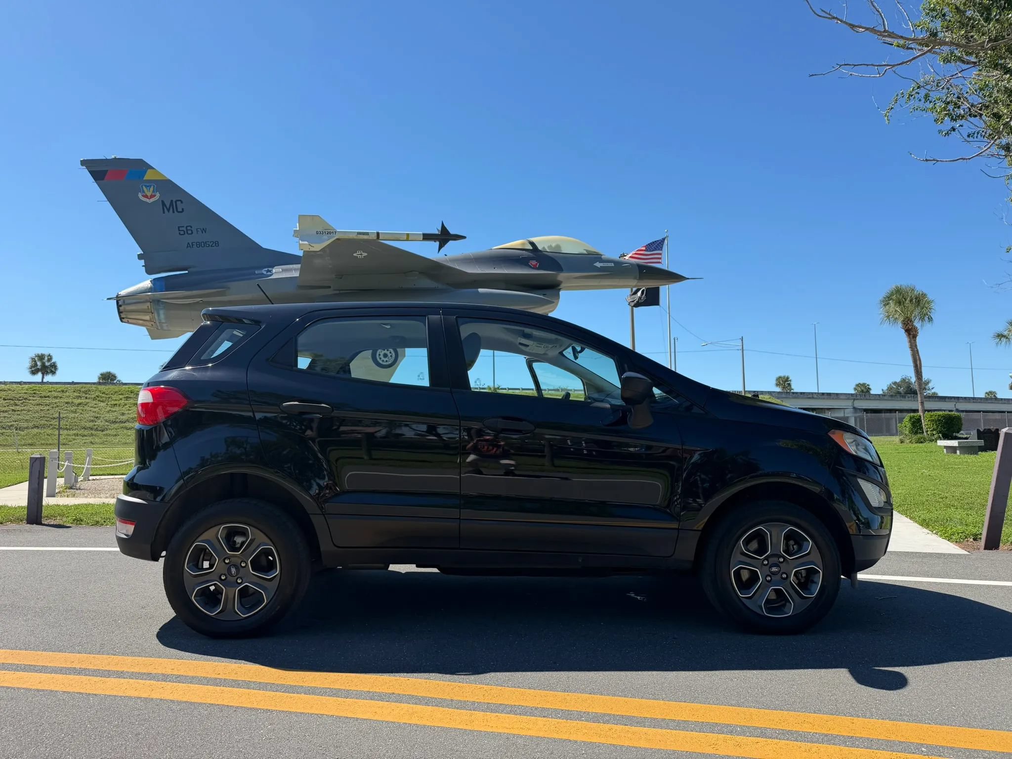Used 2020 Ford EcoSport S AWD/4WD image 1