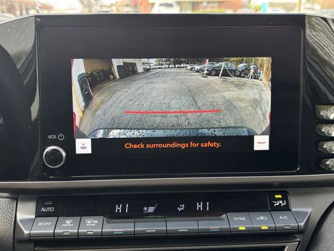 Used 2025 Toyota Camry LE image 27