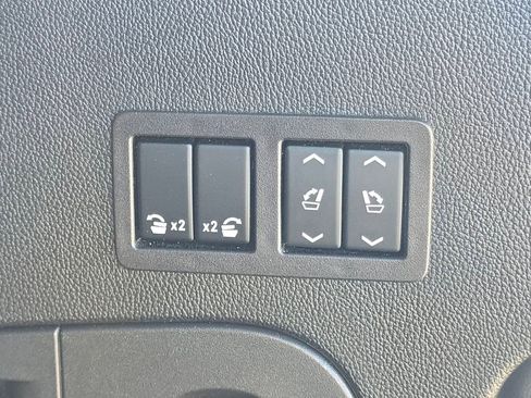 Used 2020 Chevrolet Tahoe LT w/ Luxury Package image 10