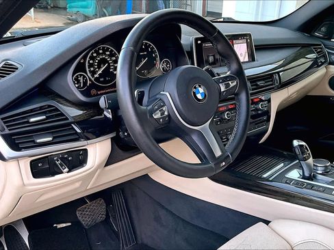 Used 2018 BMW X5 xDrive40e image 18